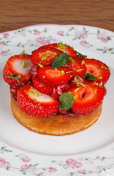 Тарт с сезонными фруктами/ягодами